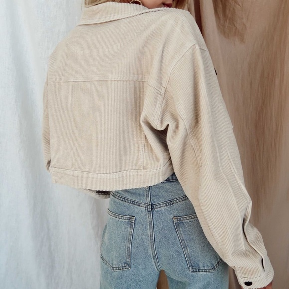 12th Tribe Cropped Tan Jacket - Picture 2 of 9